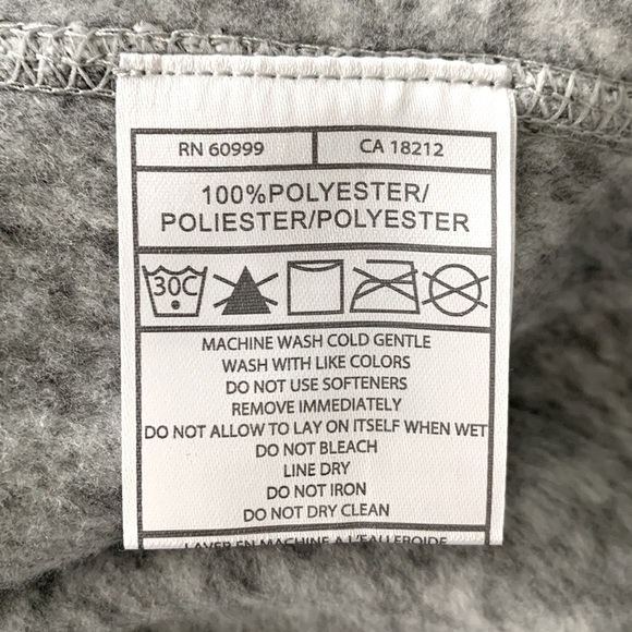 Antiqua Vegas Golden Knights Fortune Half Zip Sweatshirt - Picture 12 of 14